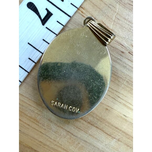 Vintage Sarah Coventry Black Cameo Pendant Gold Tone Victorian Style Oval Jewelr - Picture 5 of 6